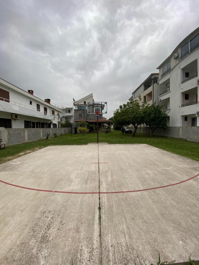 Apartments Toni Ulcinj Esterno foto