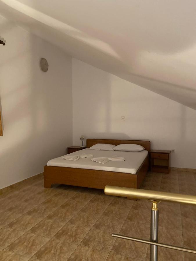 Apartments Toni Ulcinj Esterno foto