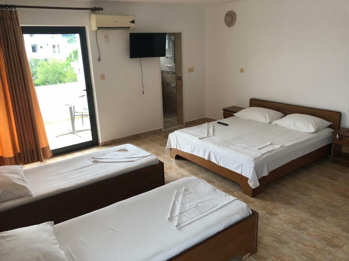 Apartments Toni Ulcinj Esterno foto