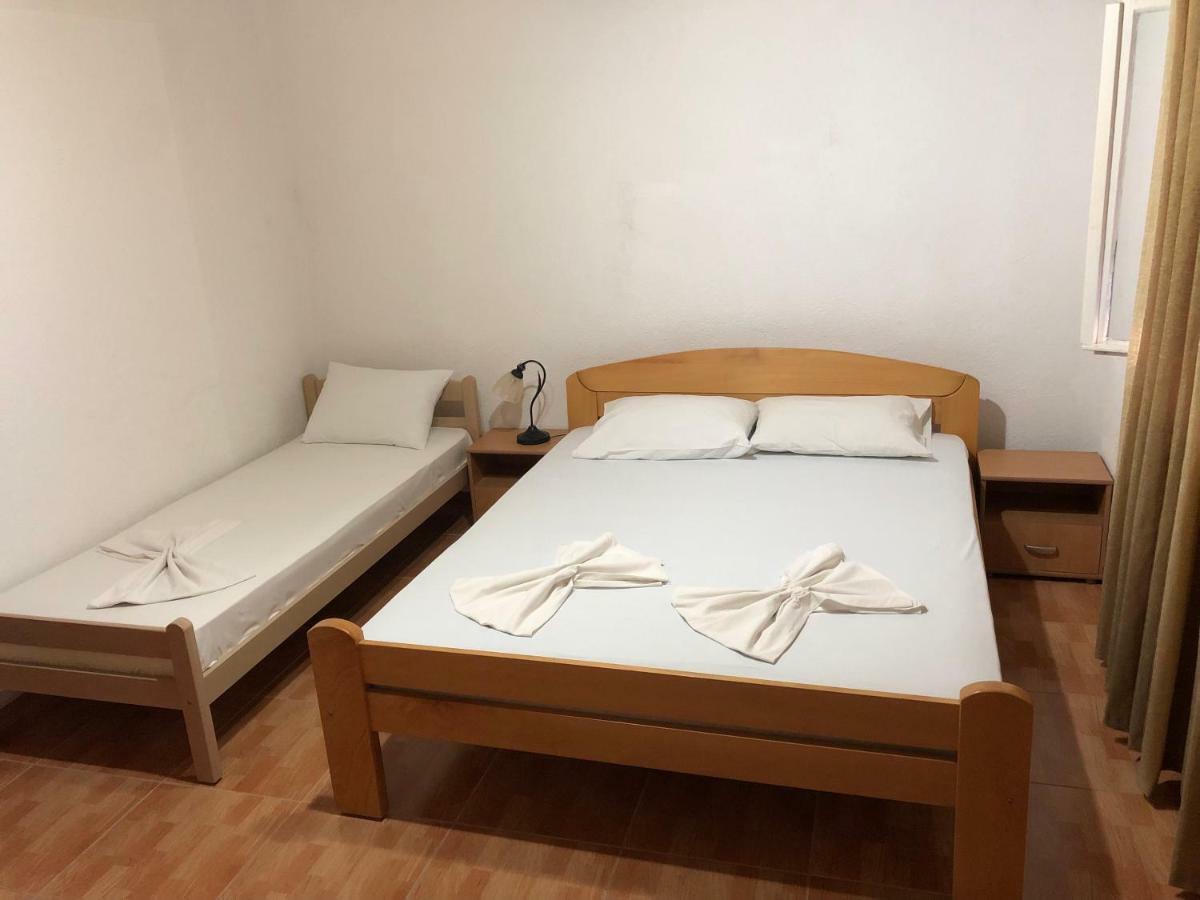 Apartments Toni Ulcinj Esterno foto